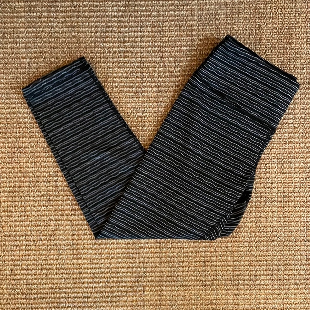 90 Degree By Reflex Textured 3/4 Length Leggings Small
